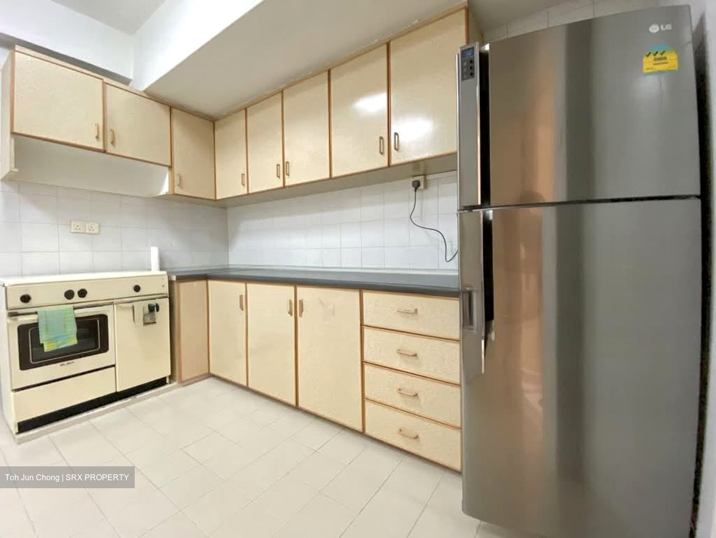 International Plaza (D2), Apartment #584937661